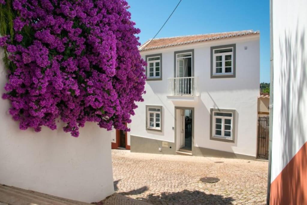 Вилла Stylish Town House In Силвеш Экстерьер фото